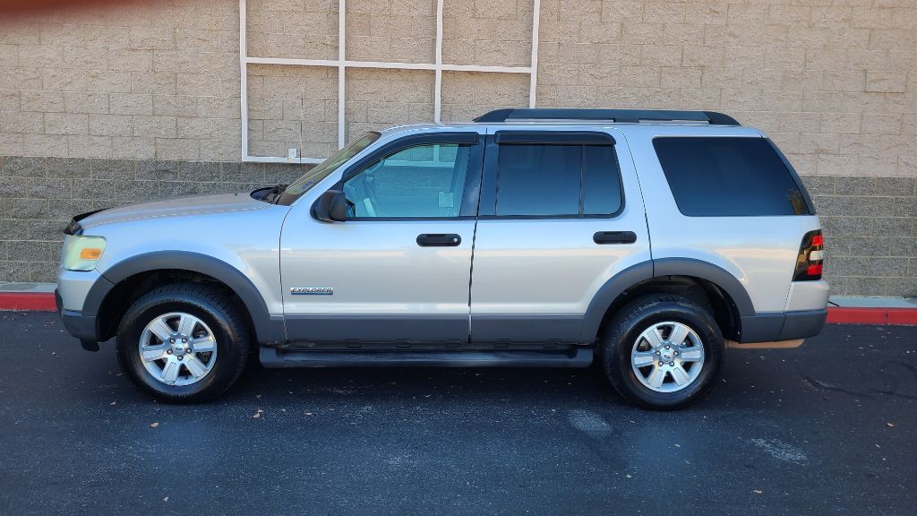 2006 Ford Explorer Image 2