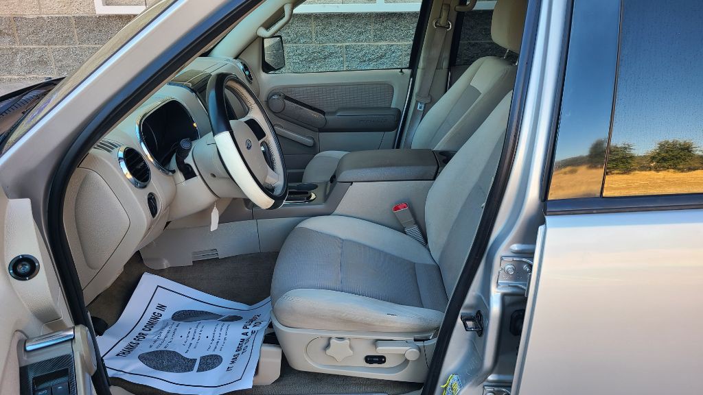 2006 Ford Explorer Image 10