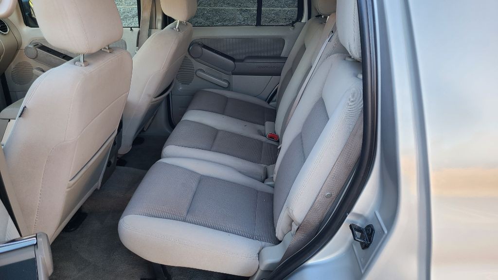 2006 Ford Explorer Image 12
