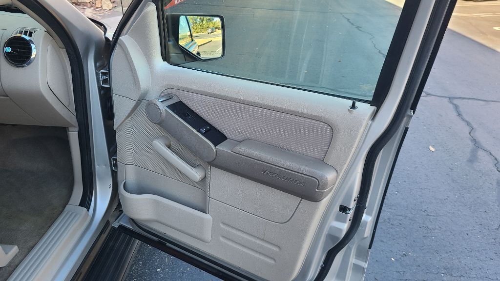 2006 Ford Explorer Image 15