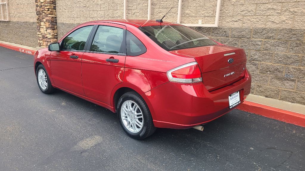 2011 Ford Focus Image 2