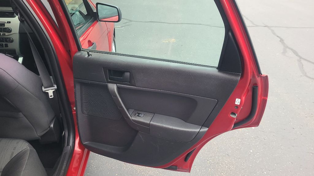 2011 Ford Focus Image 13