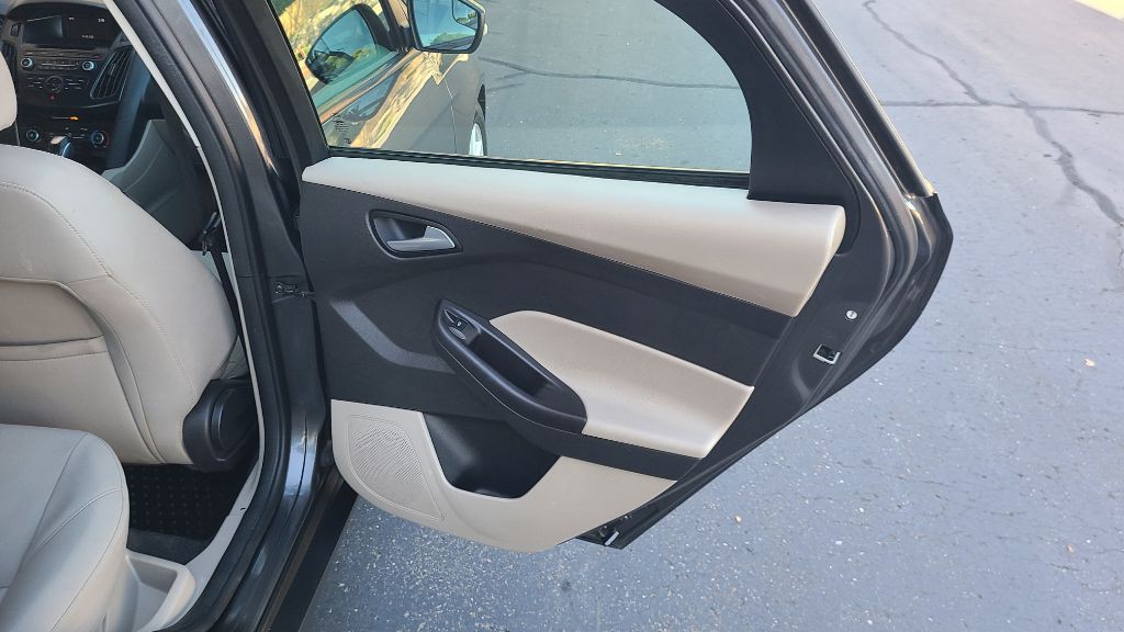 2015 Ford Focus Image 13