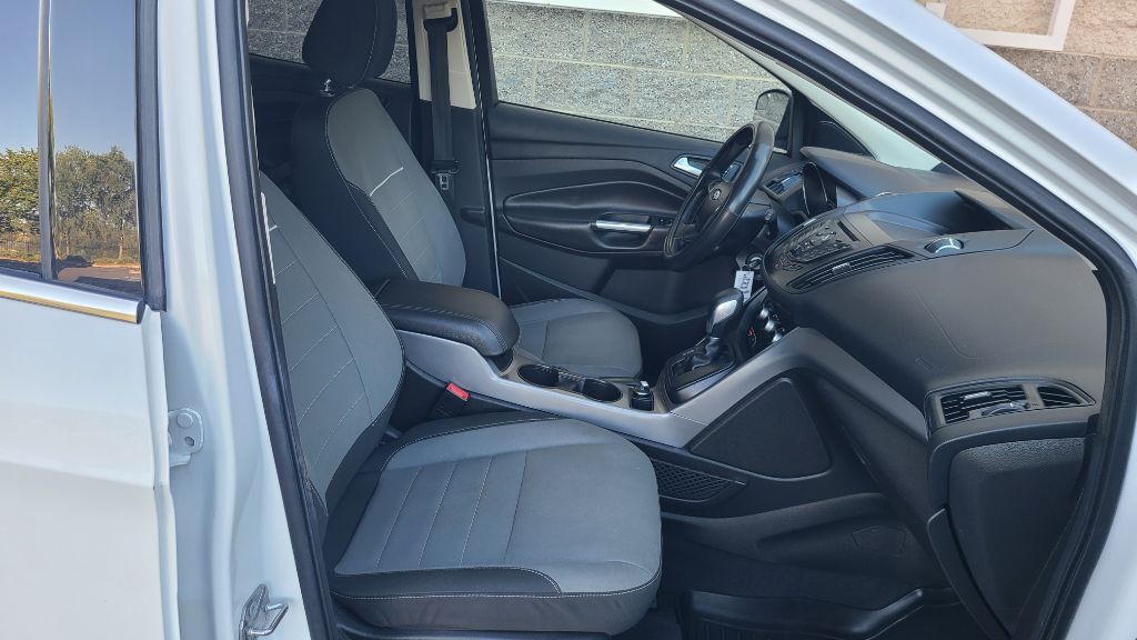 2015 Ford Escape Image 16