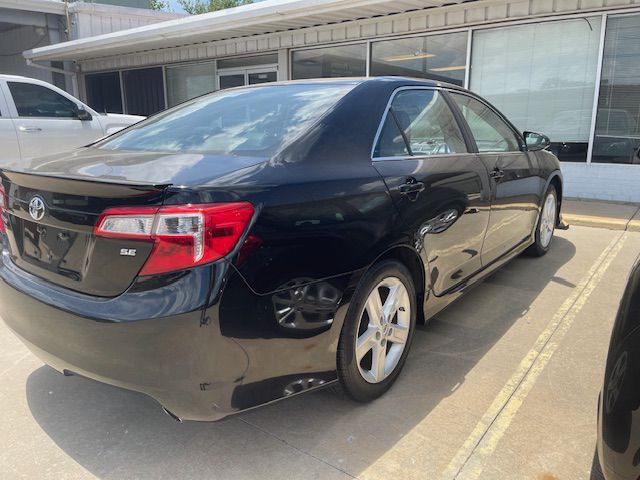 2014 Toyota Camry Image 4