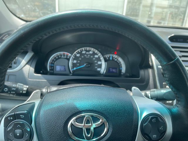 2014 Toyota Camry Image 8
