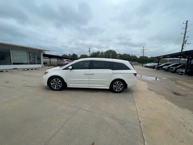 2015 Honda Odyssey Image 2