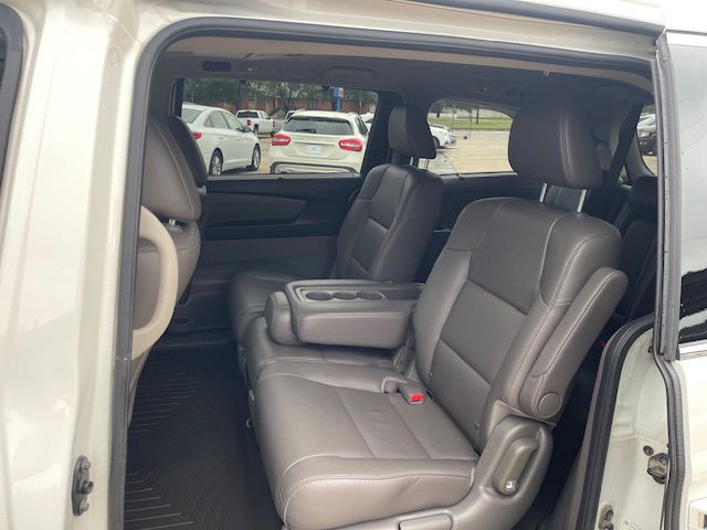 2015 Honda Odyssey Image 9