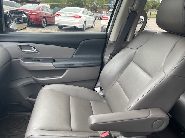 2015 Honda Odyssey Image 16