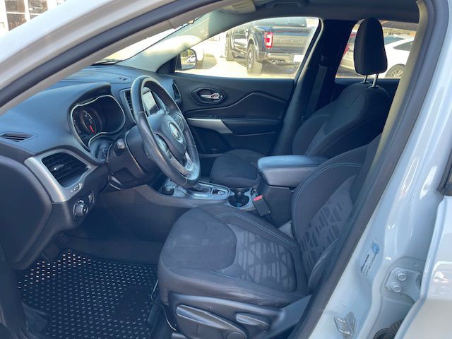 2019 Jeep Cherokee Image 8