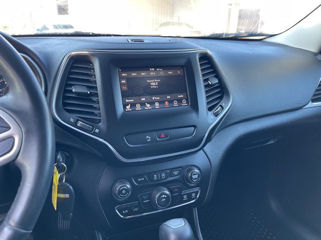 2019 Jeep Cherokee Image 11
