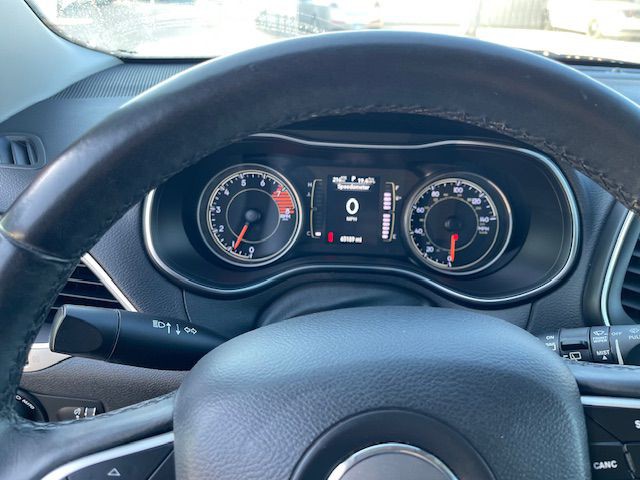 2019 Jeep Cherokee Image 12
