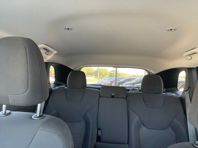 2019 Jeep Cherokee Image 14