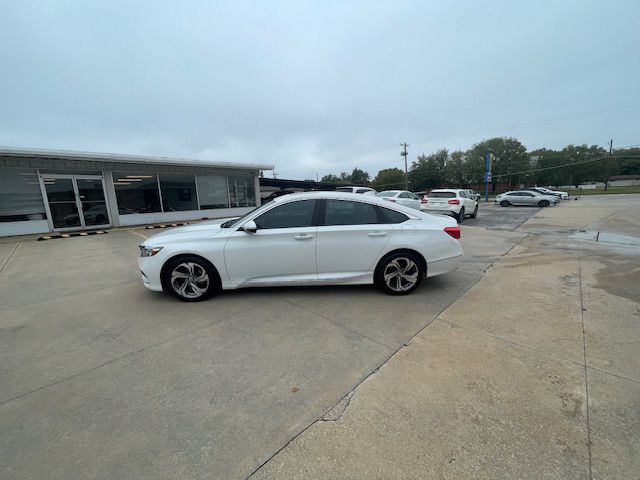 2019 Honda Accord Image 2
