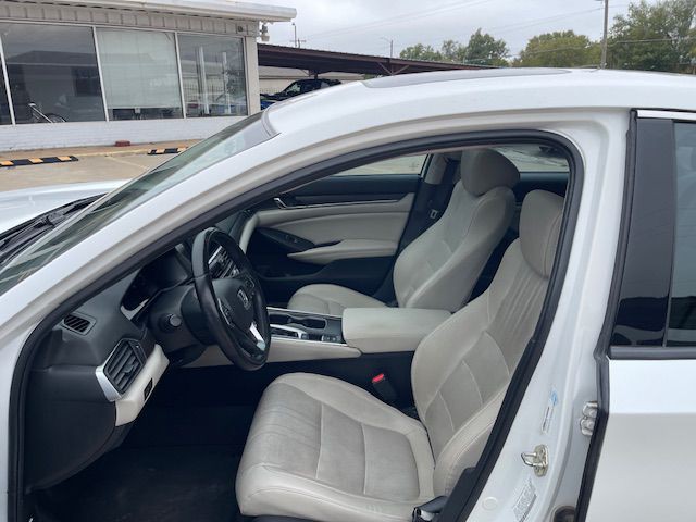2019 Honda Accord Image 8