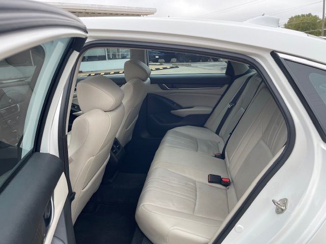 2019 Honda Accord Image 9