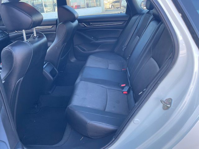 2019 Honda Accord Image 8