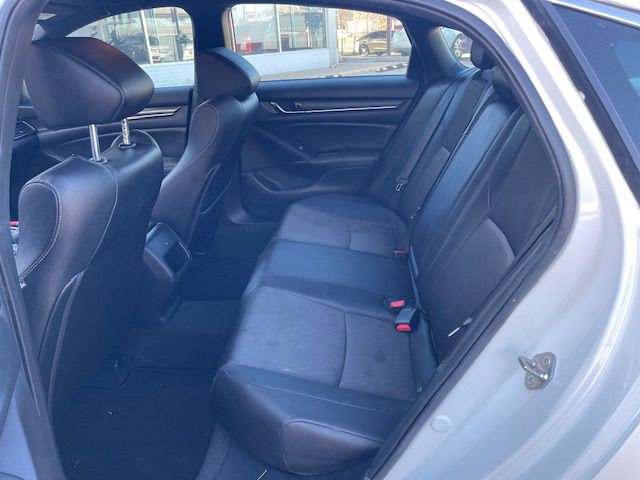 2019 Honda Accord Image 9