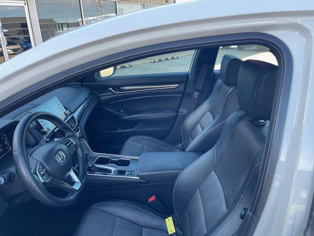 2019 Honda Accord Image 10