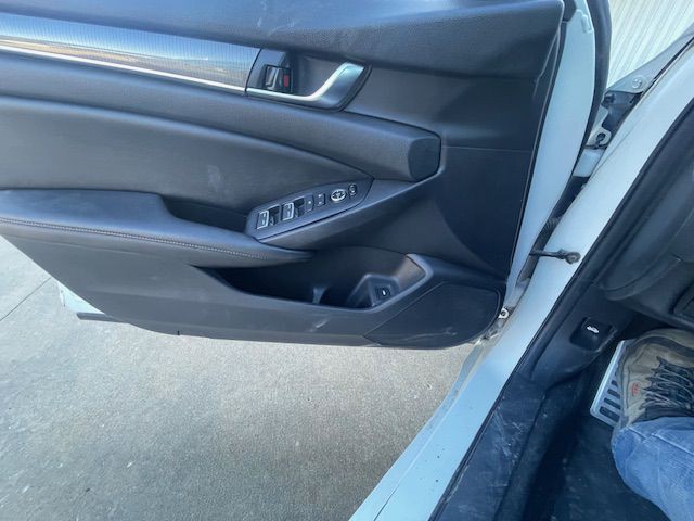 2019 Honda Accord Image 16