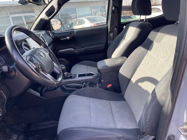 2020 Toyota Tacoma Image 11