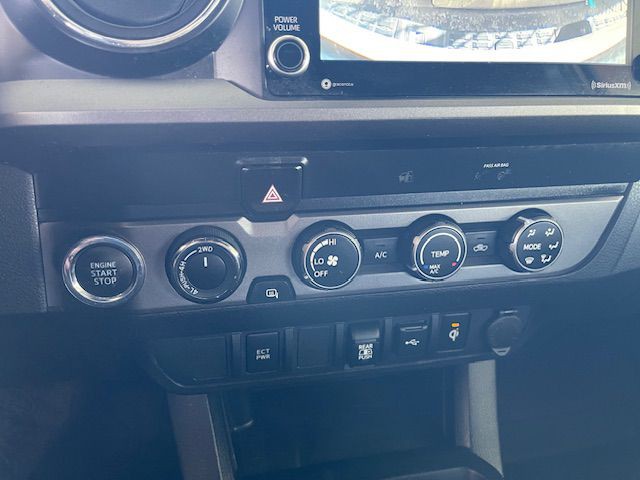 2020 Toyota Tacoma Image 17