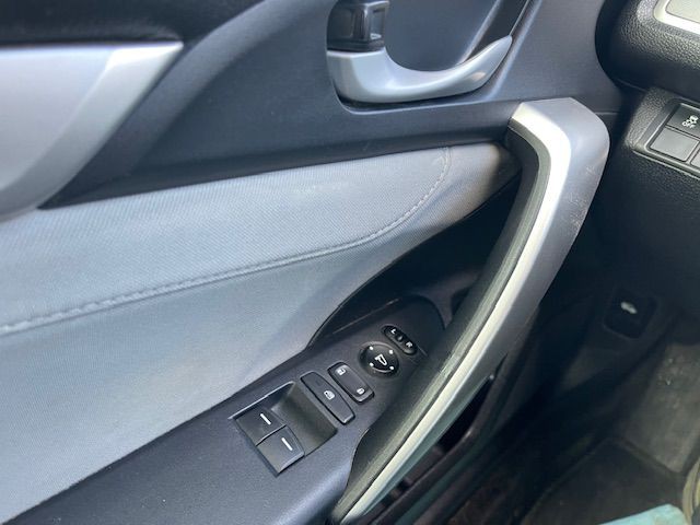 2017 Honda Civic Image 10