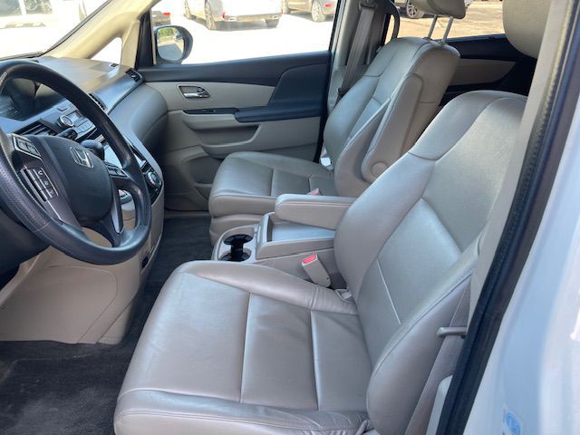 2015 Honda Odyssey Image 11