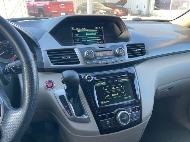 2015 Honda Odyssey Image 14