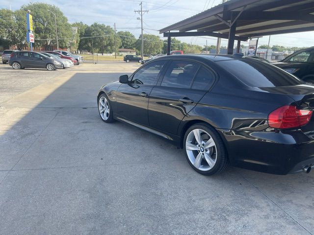 2011 BMW 3 Series Image 3