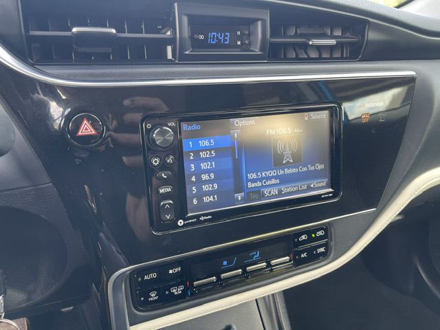 2017 Toyota Corolla Image 13