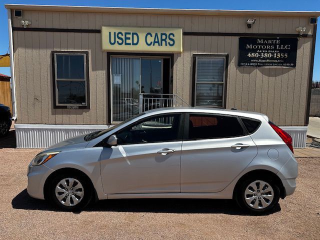2016 Hyundai Accent Image 1