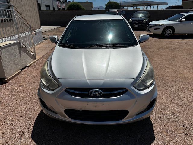 2016 Hyundai Accent Image 2
