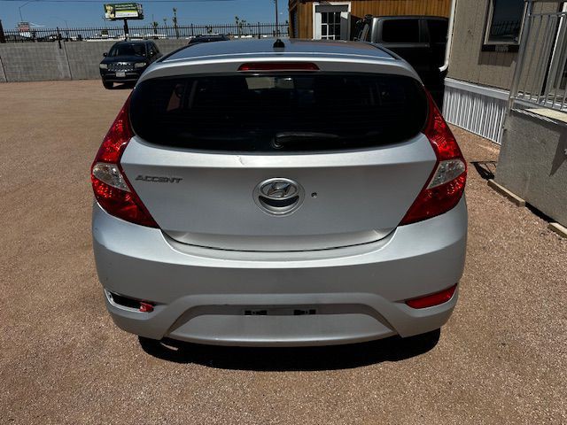 2016 Hyundai Accent Image 4