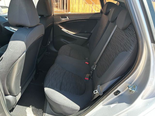 2016 Hyundai Accent Image 6