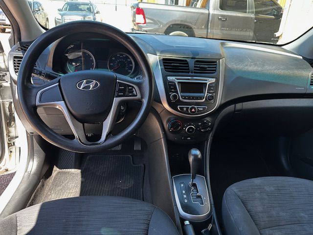 2016 Hyundai Accent Image 7