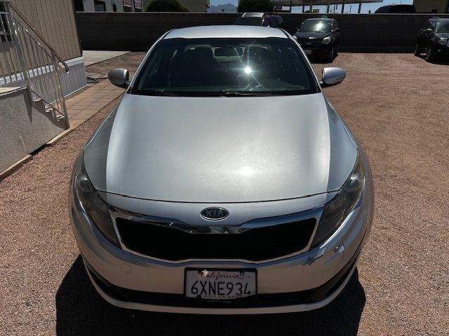 2011 Kia Optima Image 2