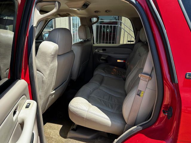 2001 Chevrolet Tahoe Image 6
