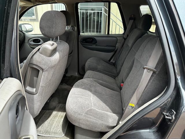 2004 Chevrolet Trailblazer Image 6