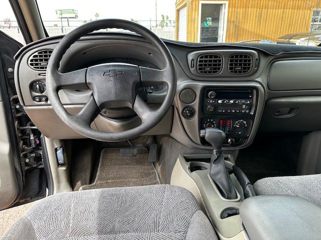 2004 Chevrolet Trailblazer Image 7