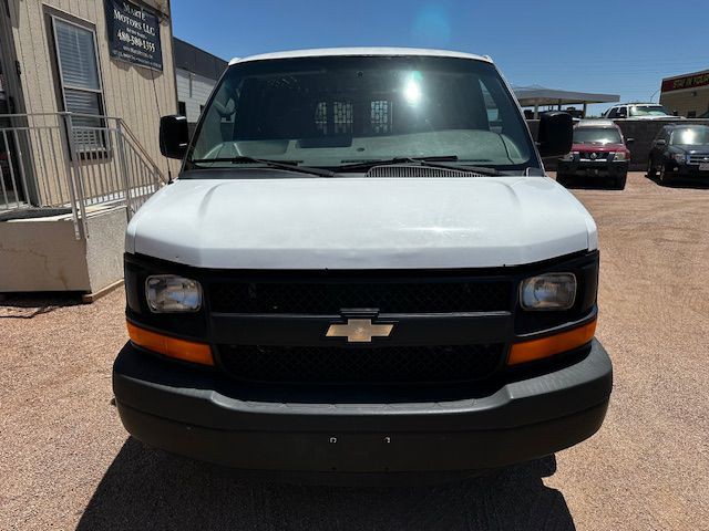 2015 Chevrolet Express Image 2
