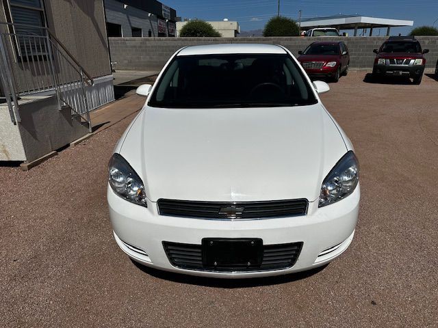 2009 Chevrolet Impala Image 2