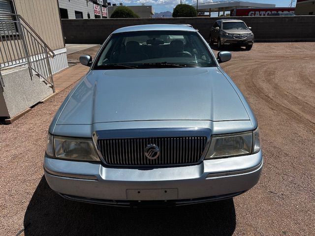 2003 Mercury Grand Marquis Image 2