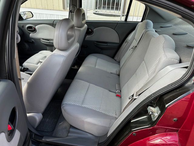 2007 Saturn ION Image 6