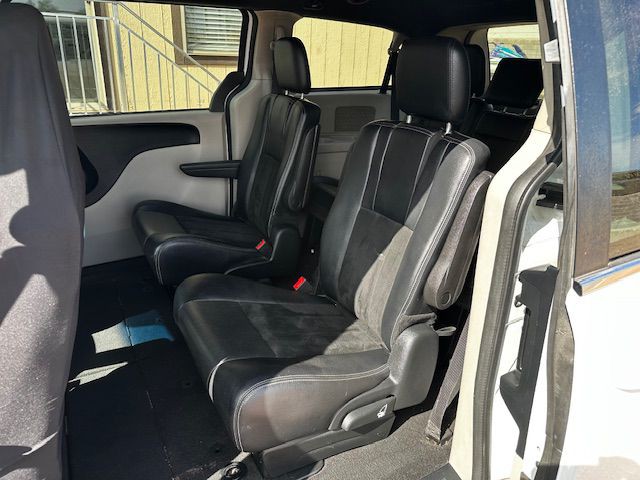 2017 Dodge Grand Caravan Image 6