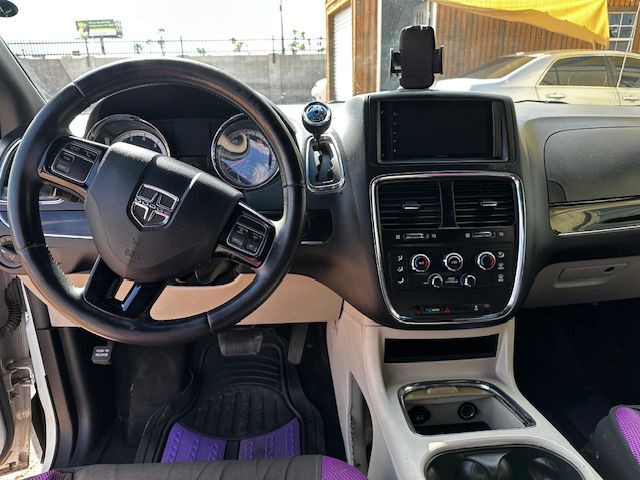 2017 Dodge Grand Caravan Image 8