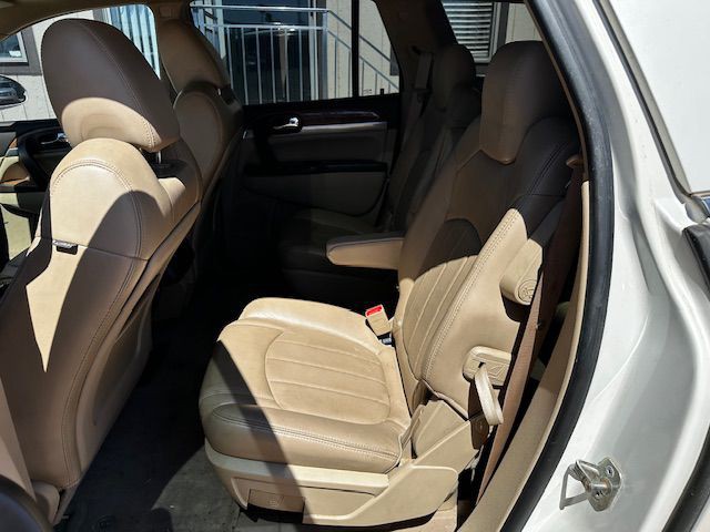 2010 Buick Enclave Image 6