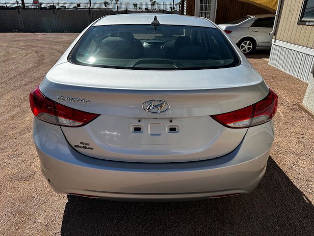 2011 Hyundai Elantra Image 4