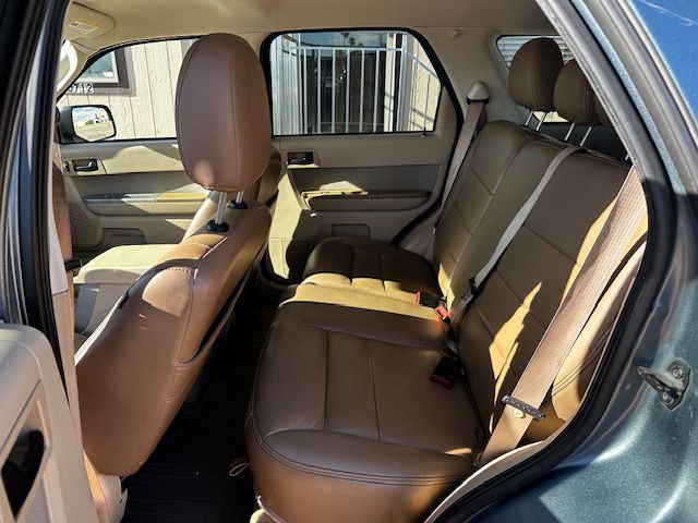 2010 Ford Escape Image 6