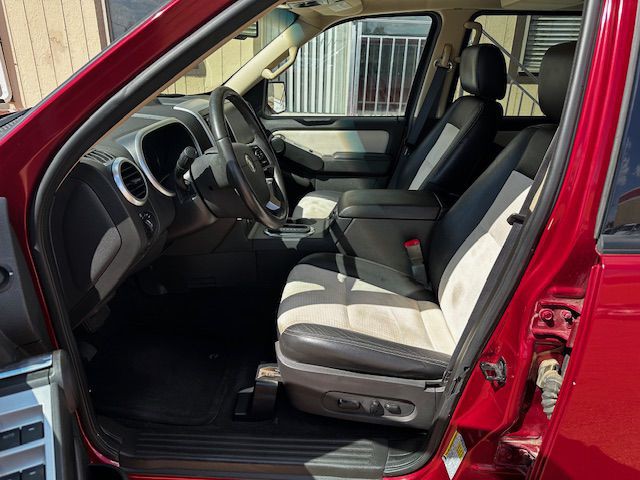 2006 Mercury Mountaineer Image 5